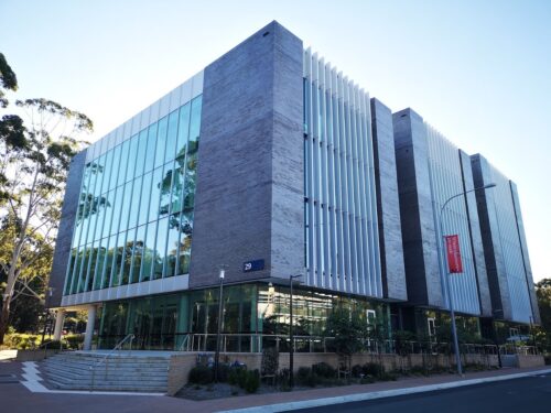 University of Wollongong (UOW)